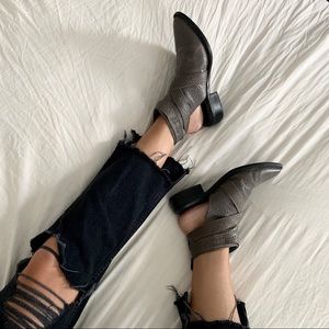 Pointed Toe Slingback Leather Flats